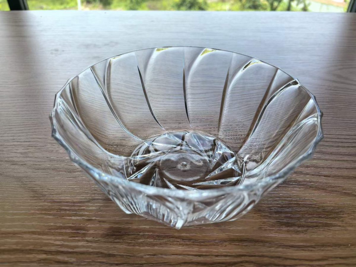 detail clear pc salad bowl twist pattern inner view detail clear pc salad bowl twist pattern inner view