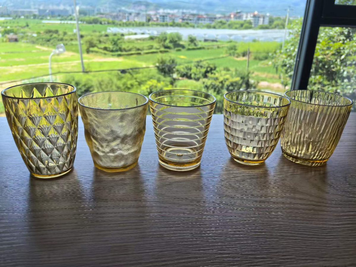 detail custom logo green acrylic shot glass promotional cup for restaurant 4