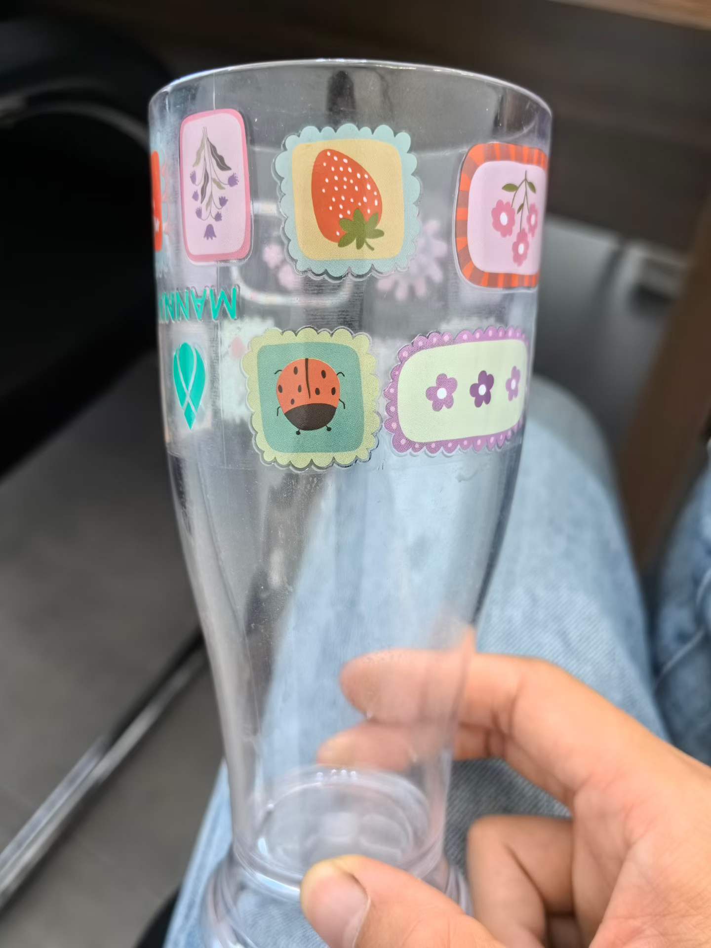detail‑strawberry‑sticker‑design‑pc‑beer‑cup‑7 detail‑strawberry‑sticker‑design‑pc‑beer‑cup‑7