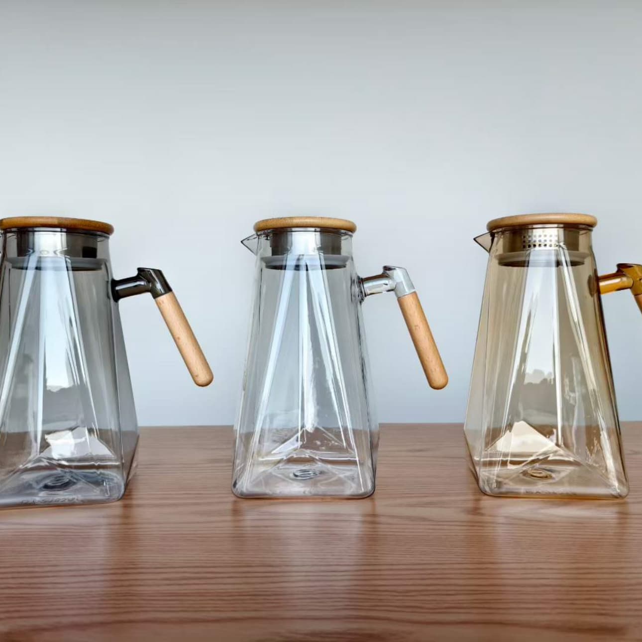 pc‑plastic‑water‑pitcher‑wood‑handle‑multi‑color‑hotel‑kitchen pc‑plastic‑water‑pitcher‑wood‑handle‑multi‑color‑hotel‑kitchen